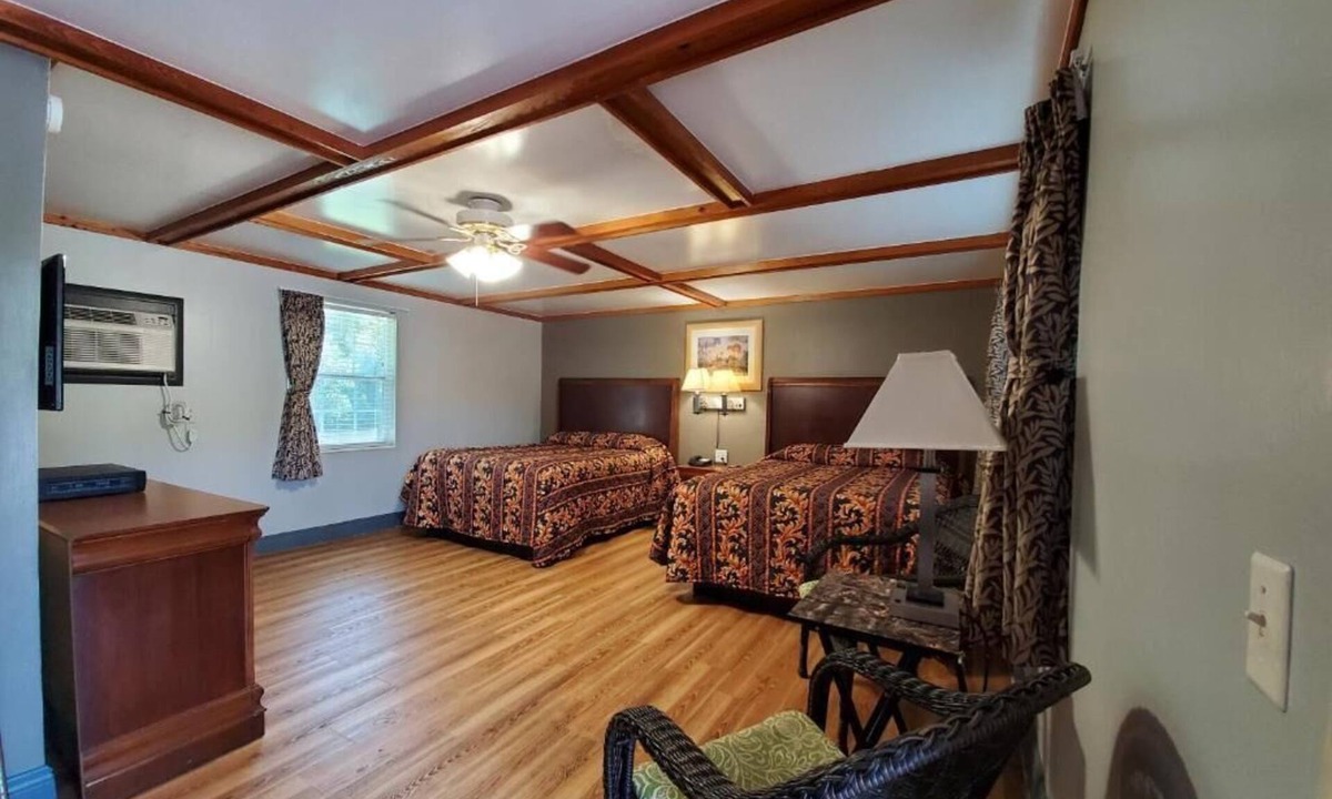 High Springs Hotel | High Springs Country Inn