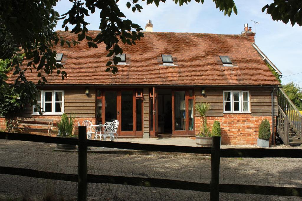 Newbury Bed & Breakfast | High Street Farm Barn