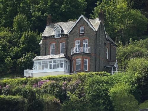 Lynton Bed & Breakfast | Highcliffe House