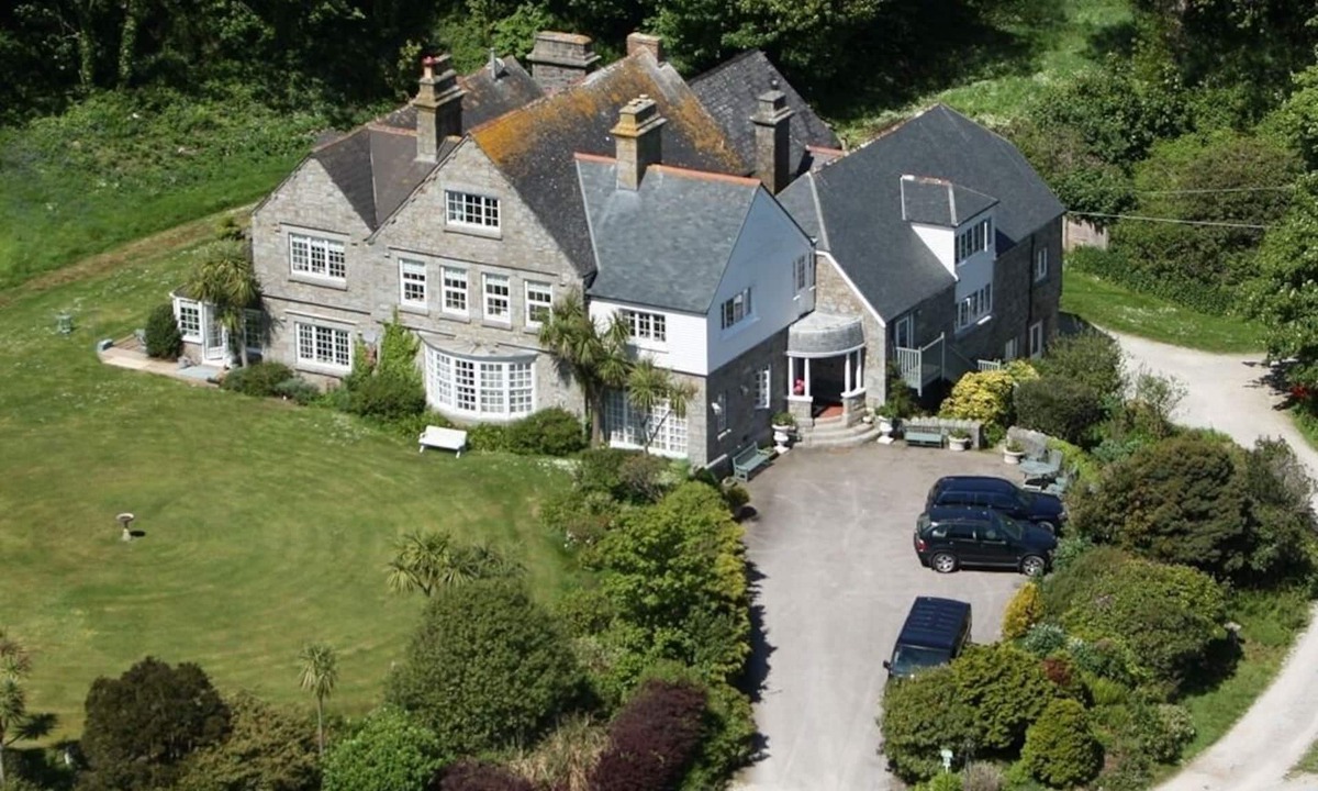 Newlyn House | Higher Faugan