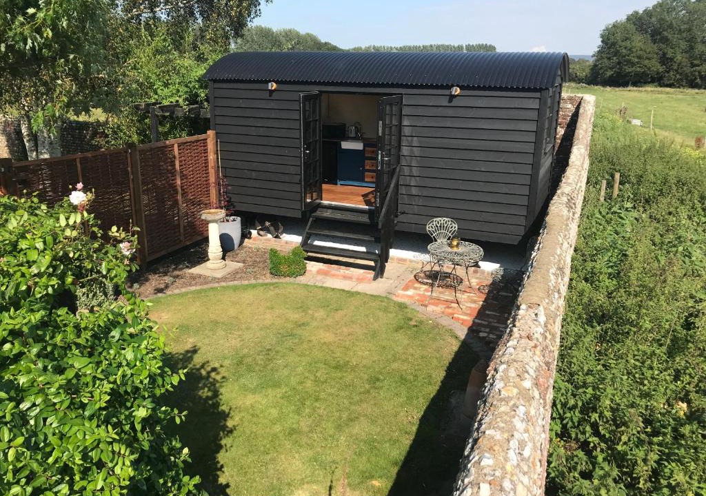 Chichester House | Highkettle Hut