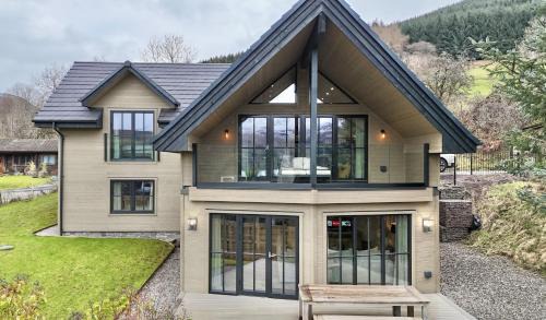 Lochearnhead House | Highland House