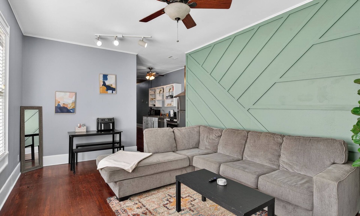 Highland Historic District Apartment | Highland Serenity 2 BR Duplex