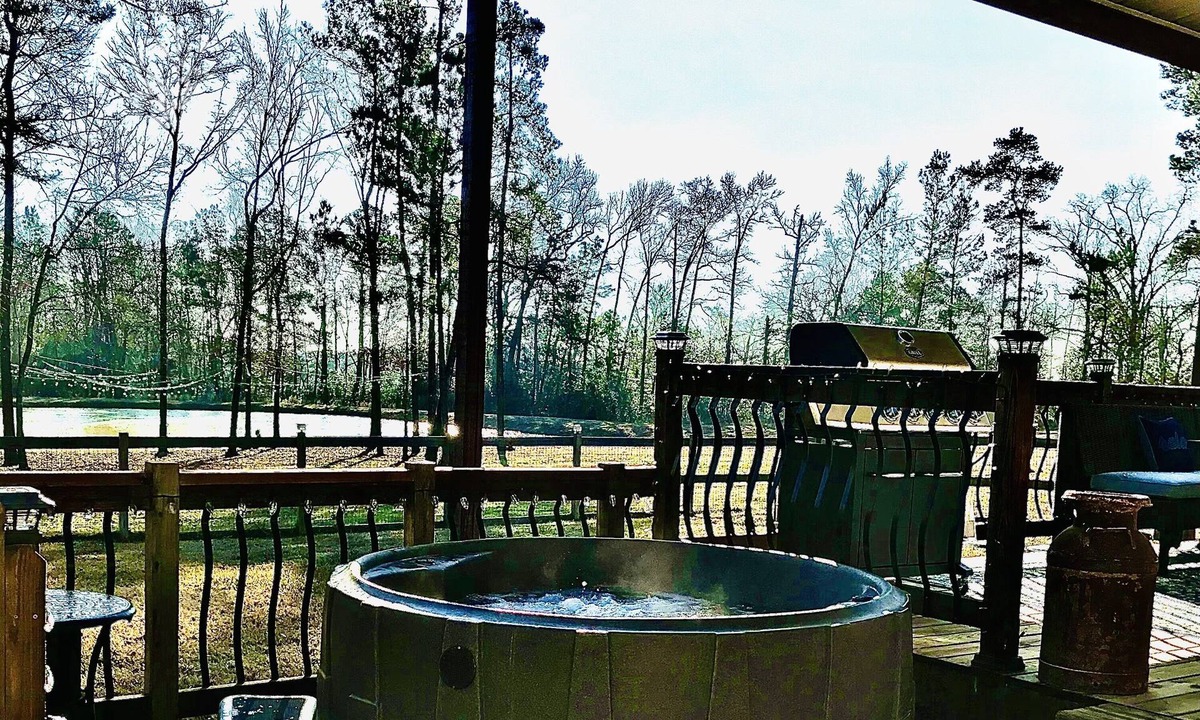 Montgomery House | Highline Ranch RV And Hot Tub