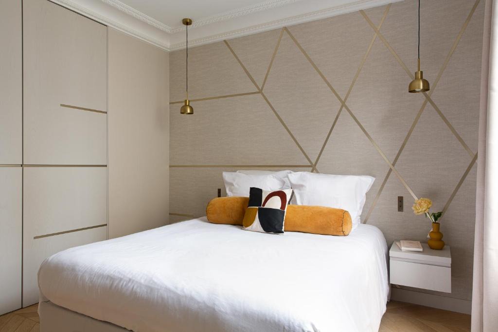 Faubourg-du-Roule Apartment | HIGHSTAY - Luxury Serviced Apartments - Arc de Triomphe