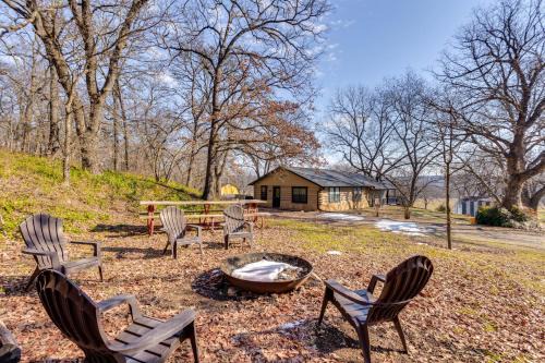 Sulphur House | Hike, Fish & Explore: Family Cabin in Sulphur!