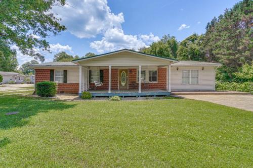Winona House | Hike, Fish & Ride: Pet-Friendly Huntsville Home