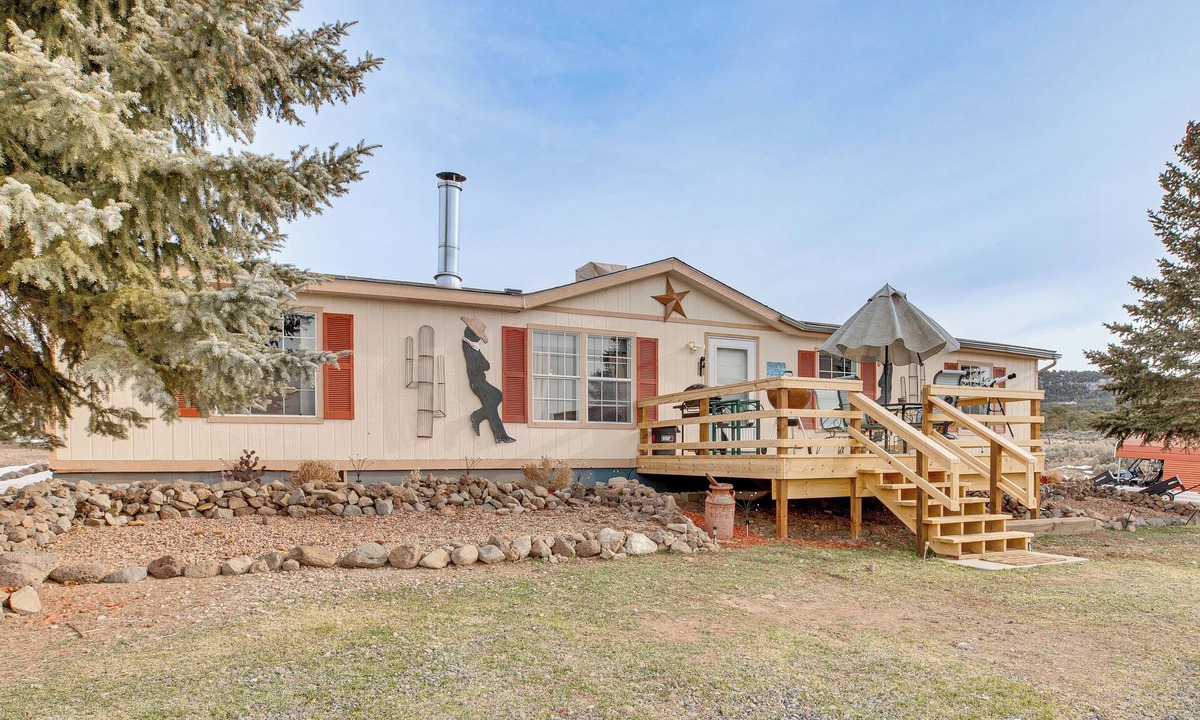 Cedaredge House | Hike, Fish & Unwind: Mtn-View Gem in Cedaredge!