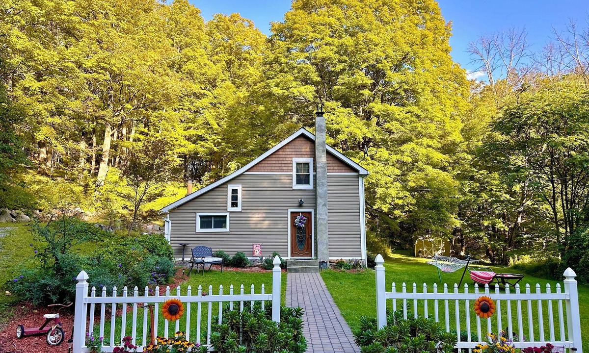 Wantage House | Hike the nearby AT, relax in seclusion or visit the many nearby area attractions