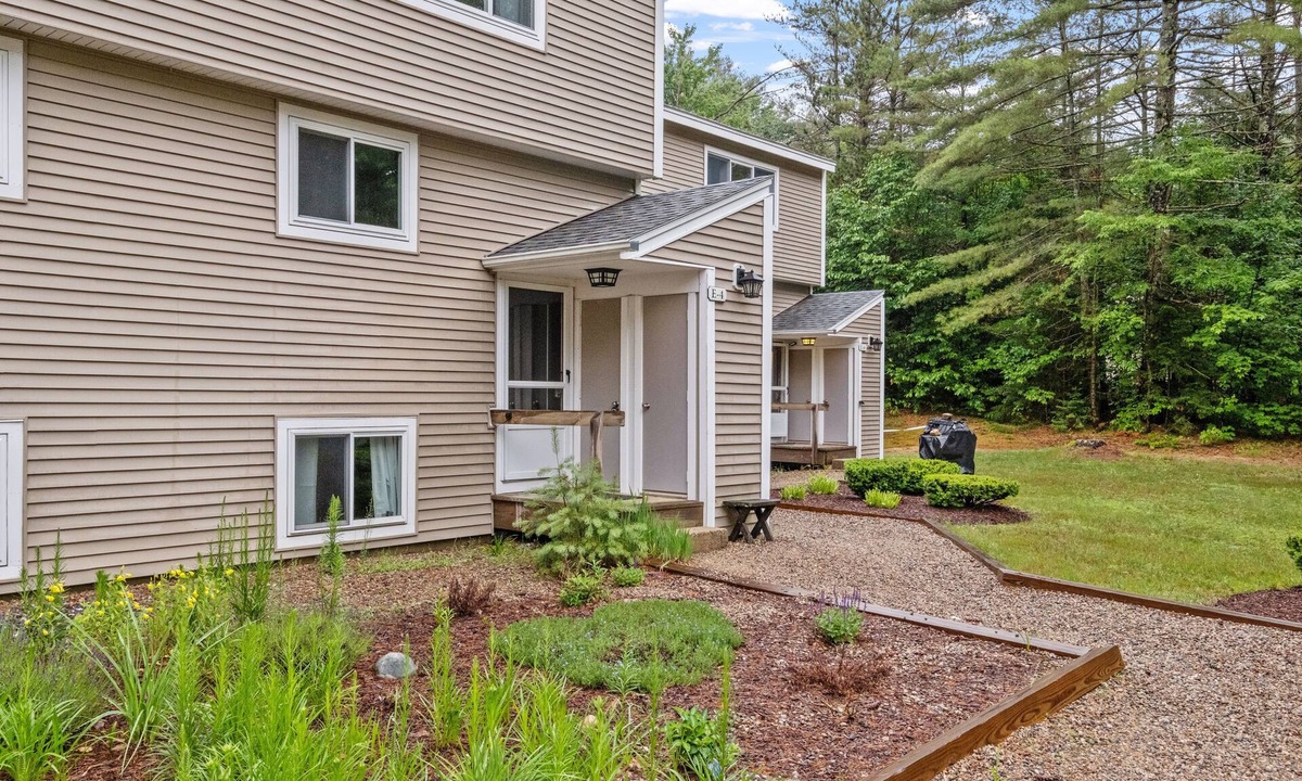 Thornton House | Hiker's Haven Weekly & Monthly stays Pool & Trails