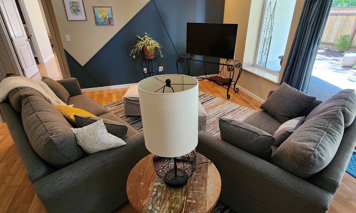 Lake Morton-Berrydale Apartment | Hiking, Biking, Golfing, Paddle Boarding, Kayaking and MORE!