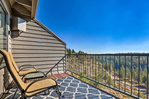 Century West Apartment | Hiking Trail and Hot Tub Access Bend Condo with Deck