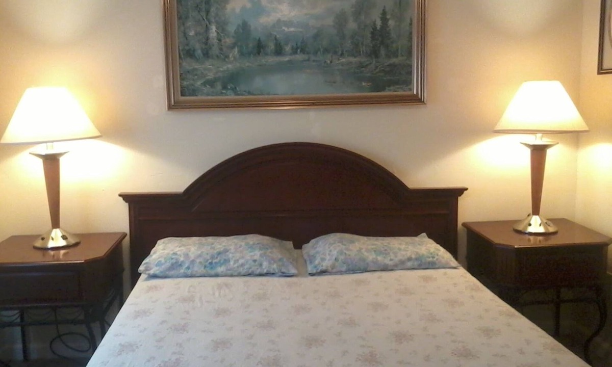 Ardara Hotel | Hiland Terrace Hotel