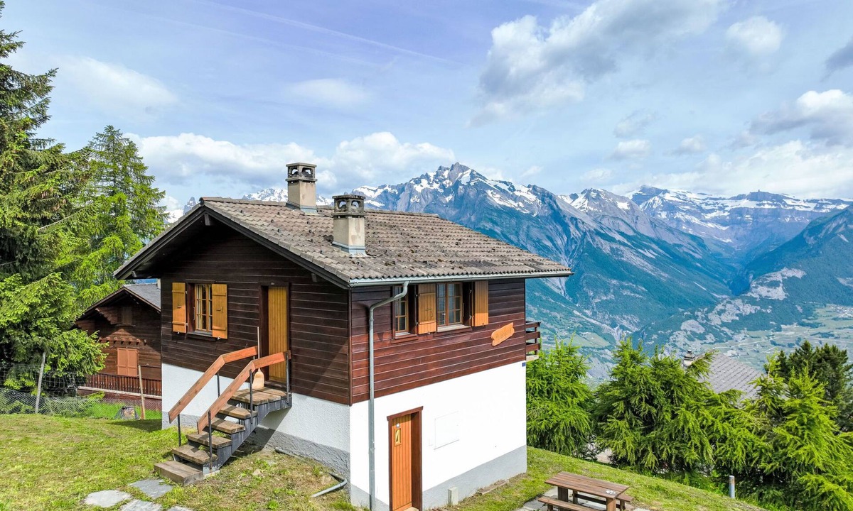 Saint-Pierre-de-Clages House | Hildegarde by Interhome