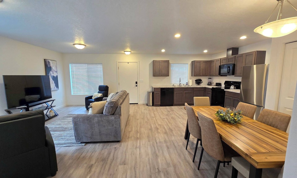 Umatilla House | Hill Base Modern