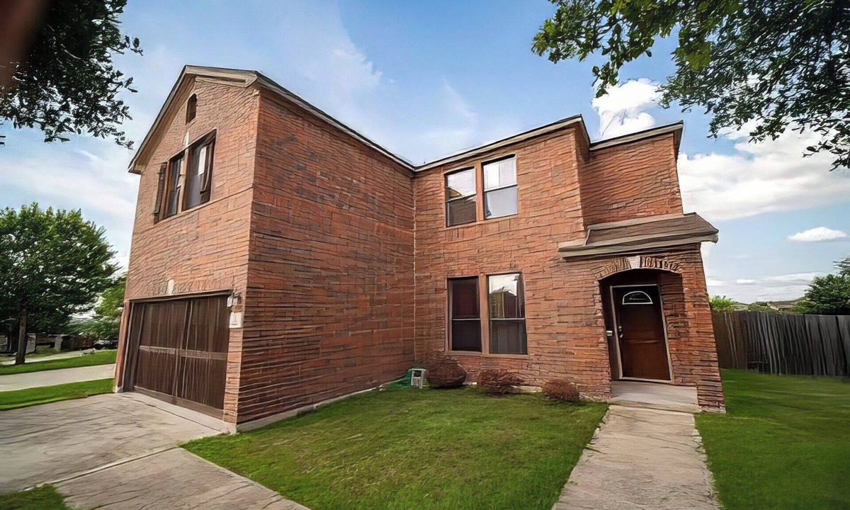 Cedar Park House | Hill Country Beauty in Red | Beautiful Large Home! Very Spacious!