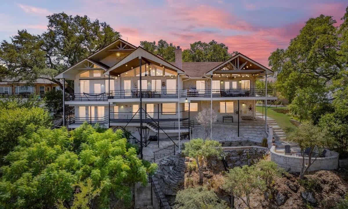 Spicewood House | Hill Country Retreat | Lake Travis Views