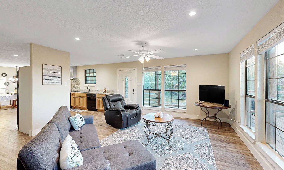Pipe Creek House | Hill Country Views & Patio: Private Home