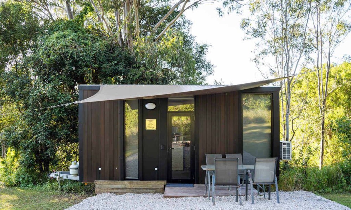 Perwillowen House | Hill Creek Tiny House 4 by Tiny Away