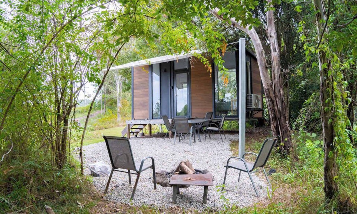 Perwillowen House | Hill Creek Tiny House 3 by Tiny Away