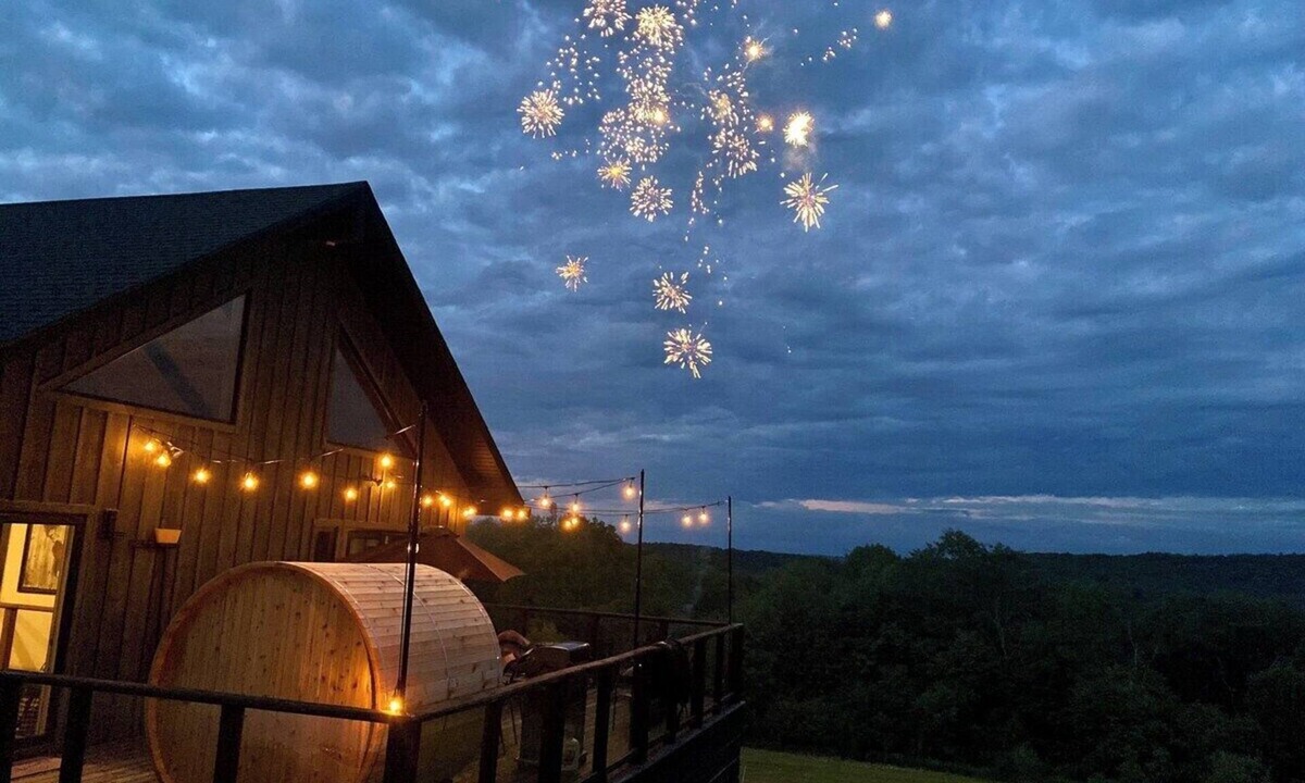 Ellicottville Ski Chalet | Hill Haus Ellicottville Chalet and Barrel Sauna!