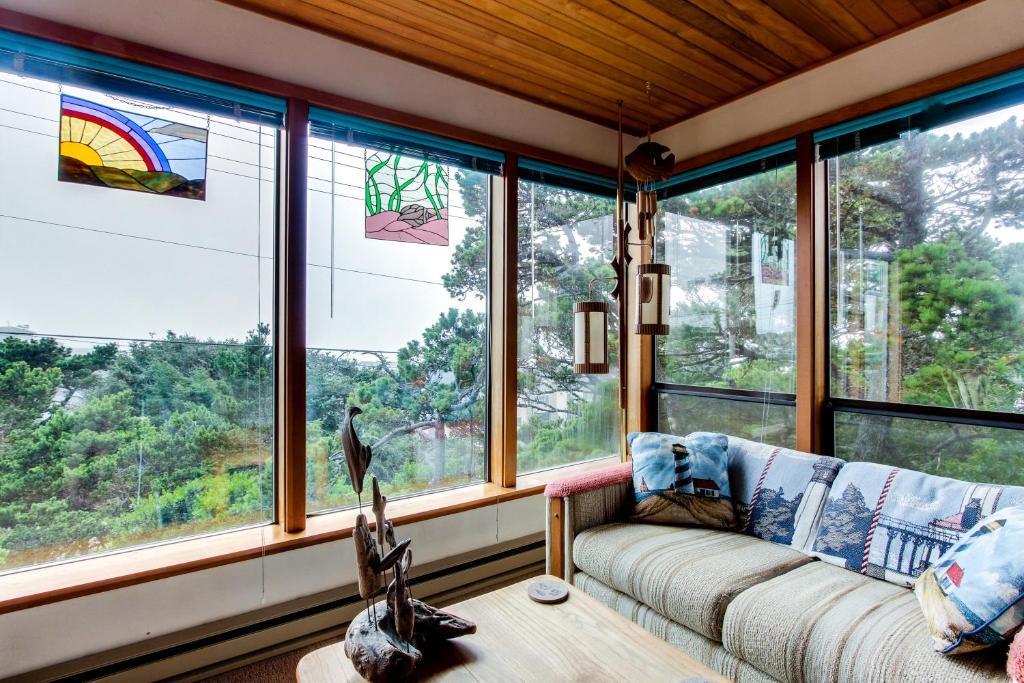 Newport House | Hill Villa