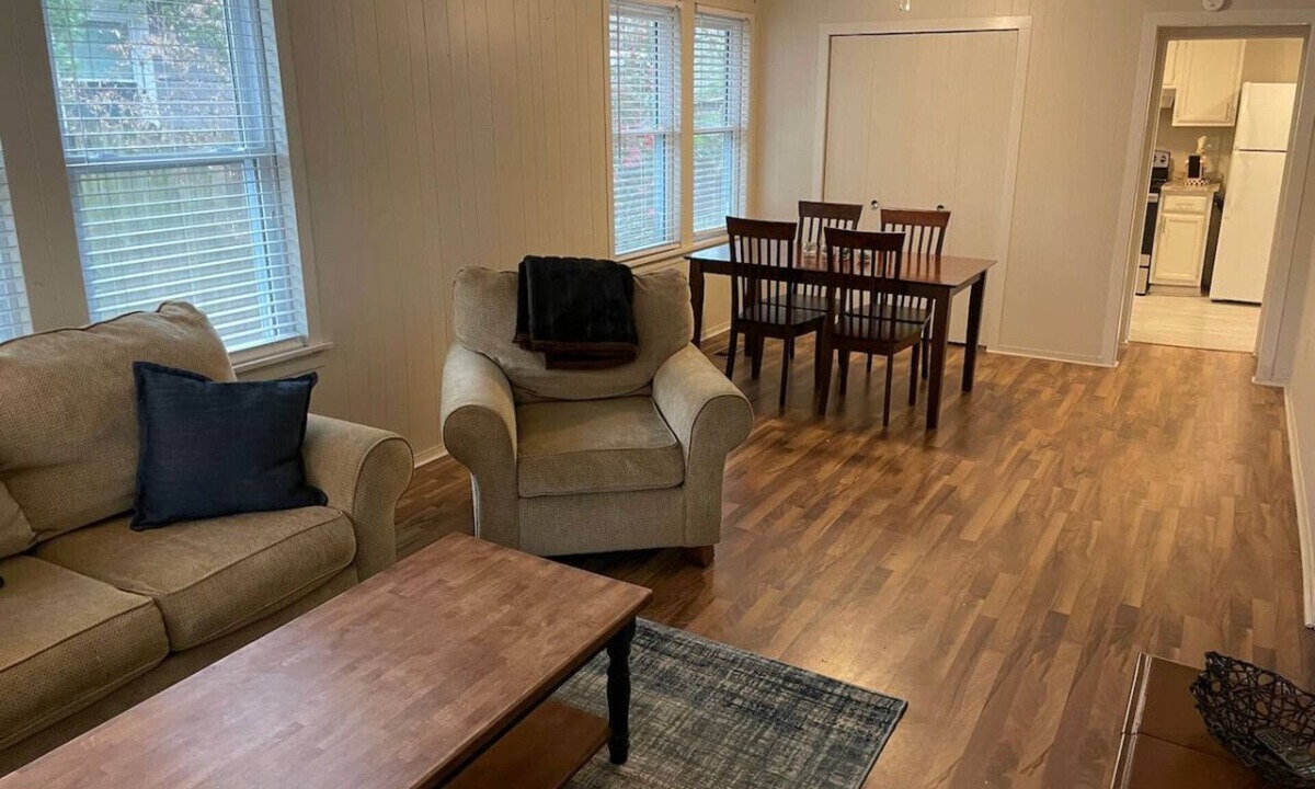 Hillcrest House | Hillcrest Haven: 2BR Gem