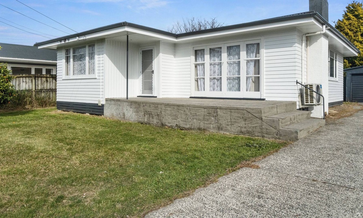 Hamilton House | Hillcrest Haven - Hamilton Holiday Home