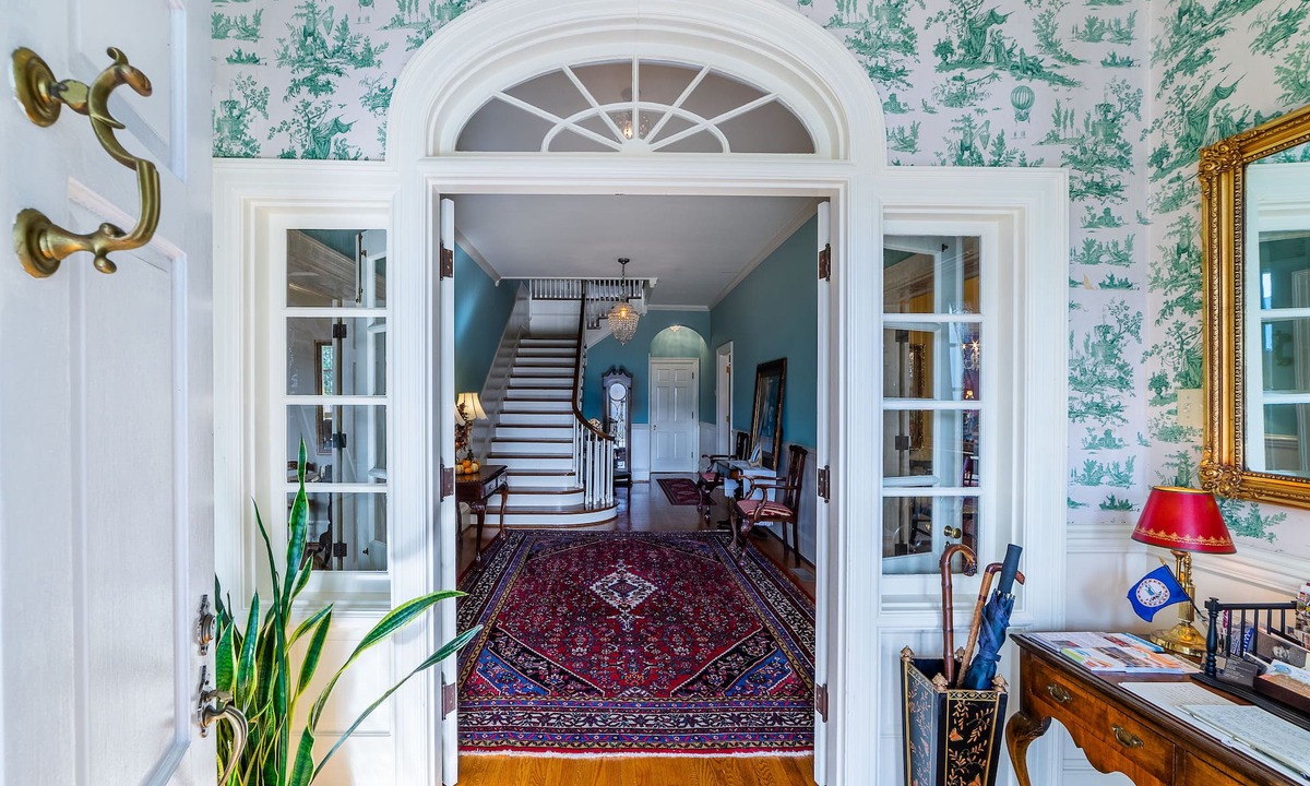 Clifton Forge Bed & Breakfast | Hillcrest Mansion Inn