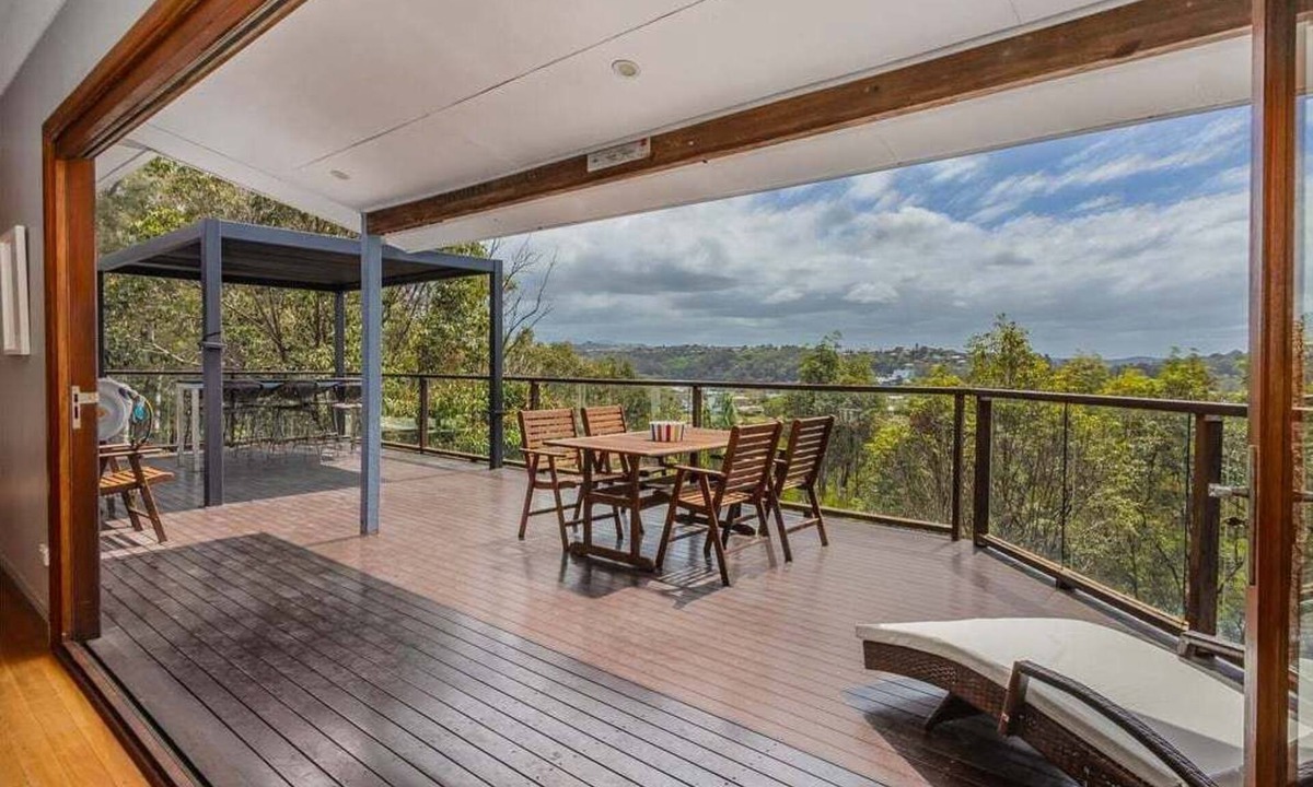 Tweed Heads South House | Hillcrest Retreat with River Views
