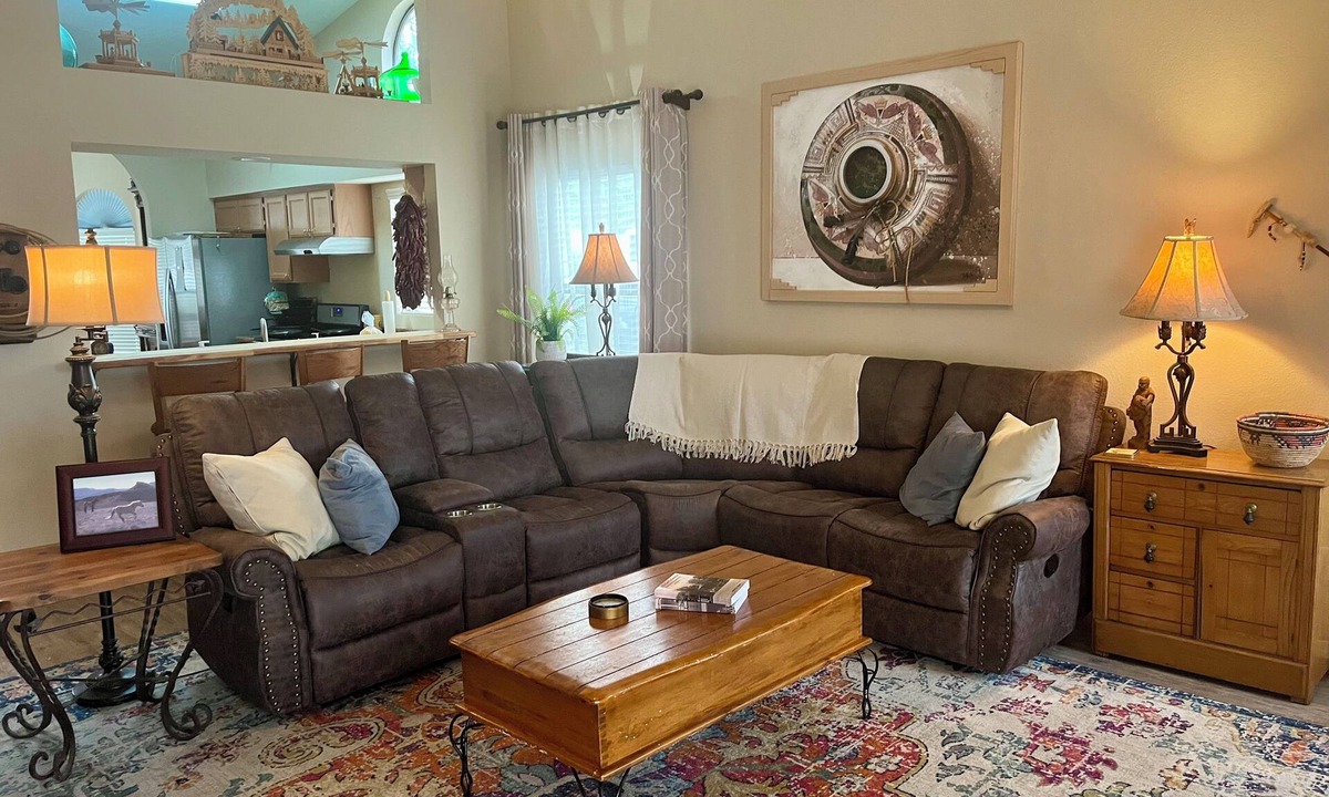 Sierra Vista House | Hill’s Old West Retreat