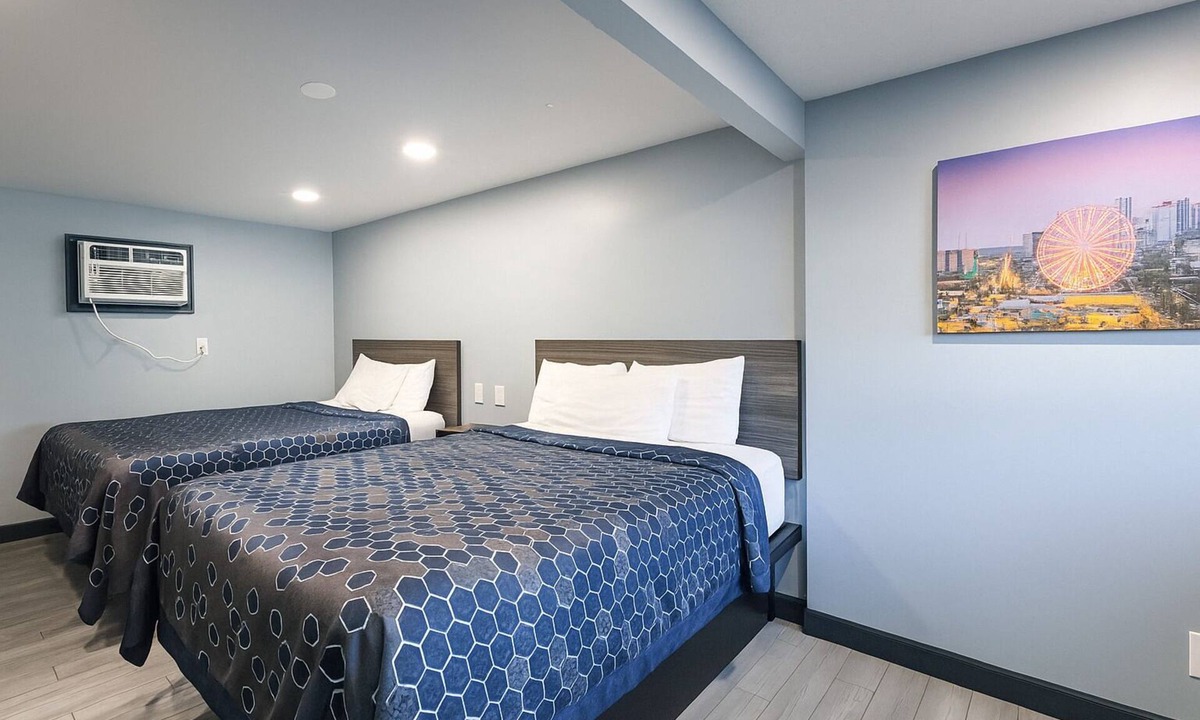 Hillsboro Hotel | Hillsboro Inn & Suites