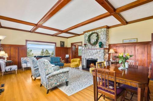 The Dalles House | HillsHyde Escape