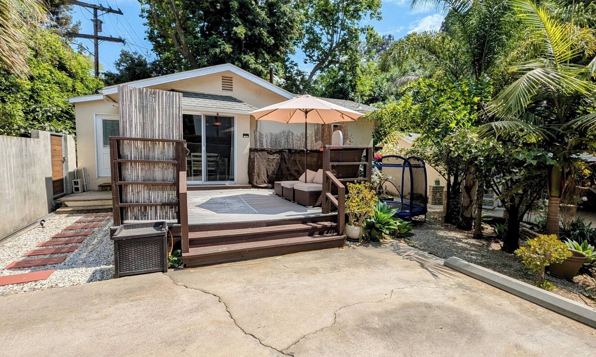 Beverly Glen House | Hillside 1BD 1BR house next to Bel Air, UCLA