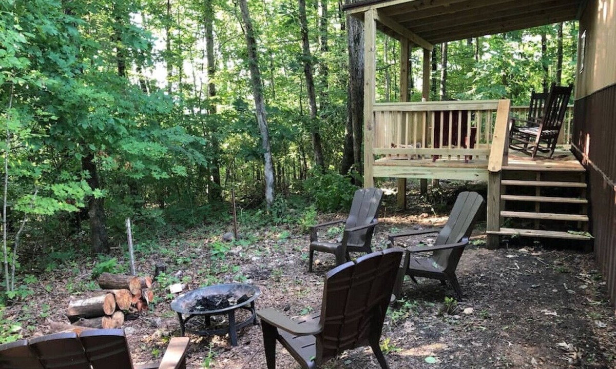 Annapolis Cabin | Hillside Cabin #3 Annapolis, MO Black River