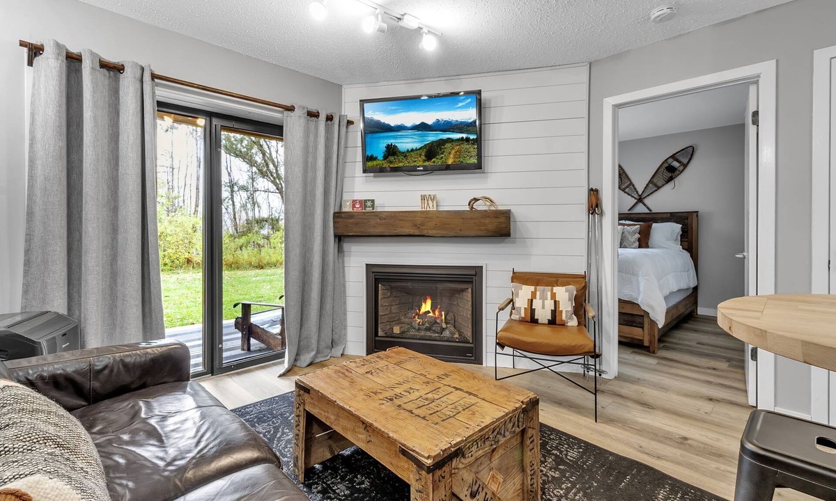 Great Valley Condo | Hillside Getaway Ski-In Ski-Out Retreat in Ellicottville, NY Sleeps 4