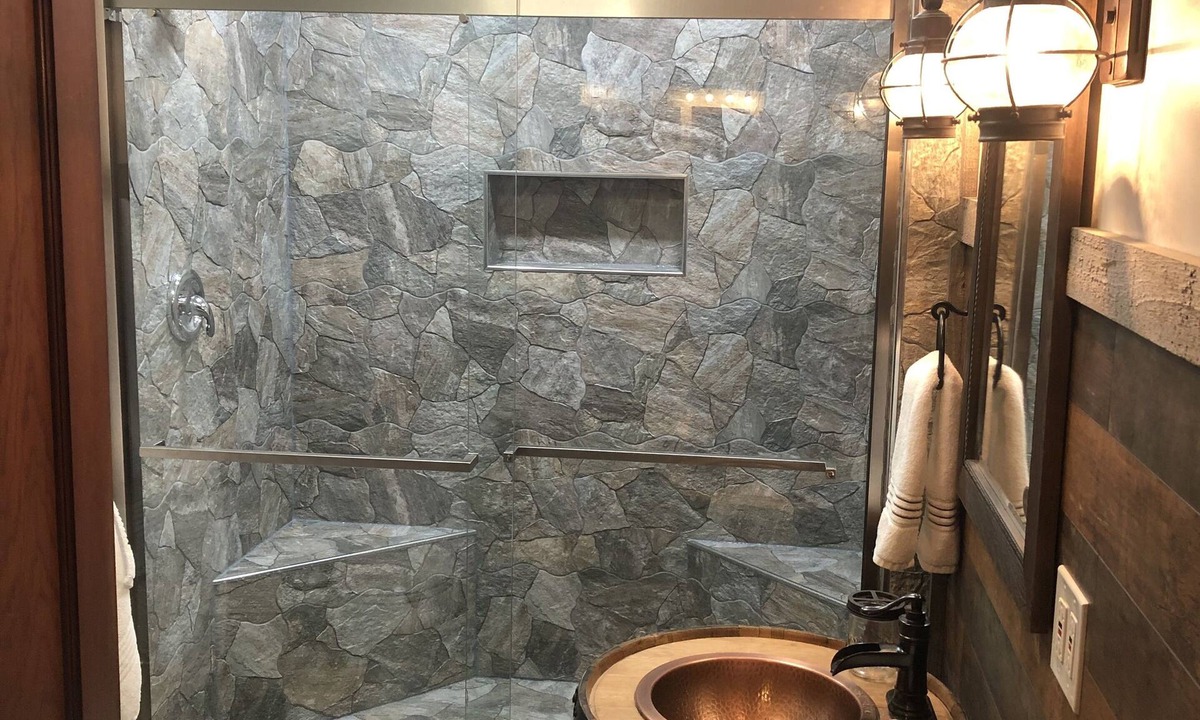 Mansfield House | Hillside Haven Retreat LLC