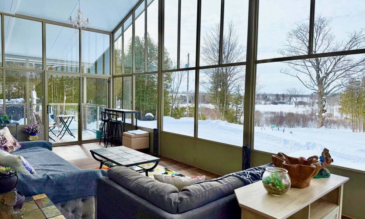 Grey Highlands House | Hillside Haven Retreat: Sunroom & Pond Escape