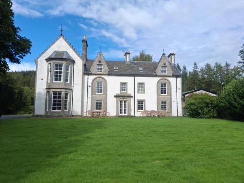 Dunfermline House | Hillside House