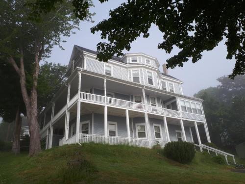 Digby Bed & Breakfast | Hillside Landing B&B