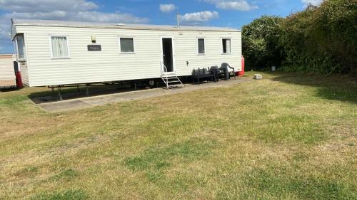 Allhallows Other | Hillside Sleeps 6