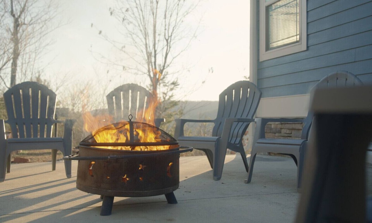 Trenton House | Hillside View on Tanglewood