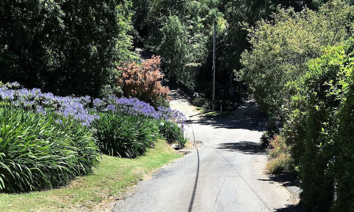 Stirling House | HILLTOP B&B Adelaide Hills