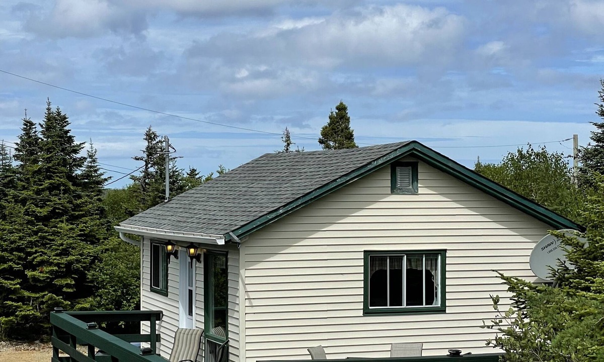Cape Broyle Cottage | Hilltop Cottage