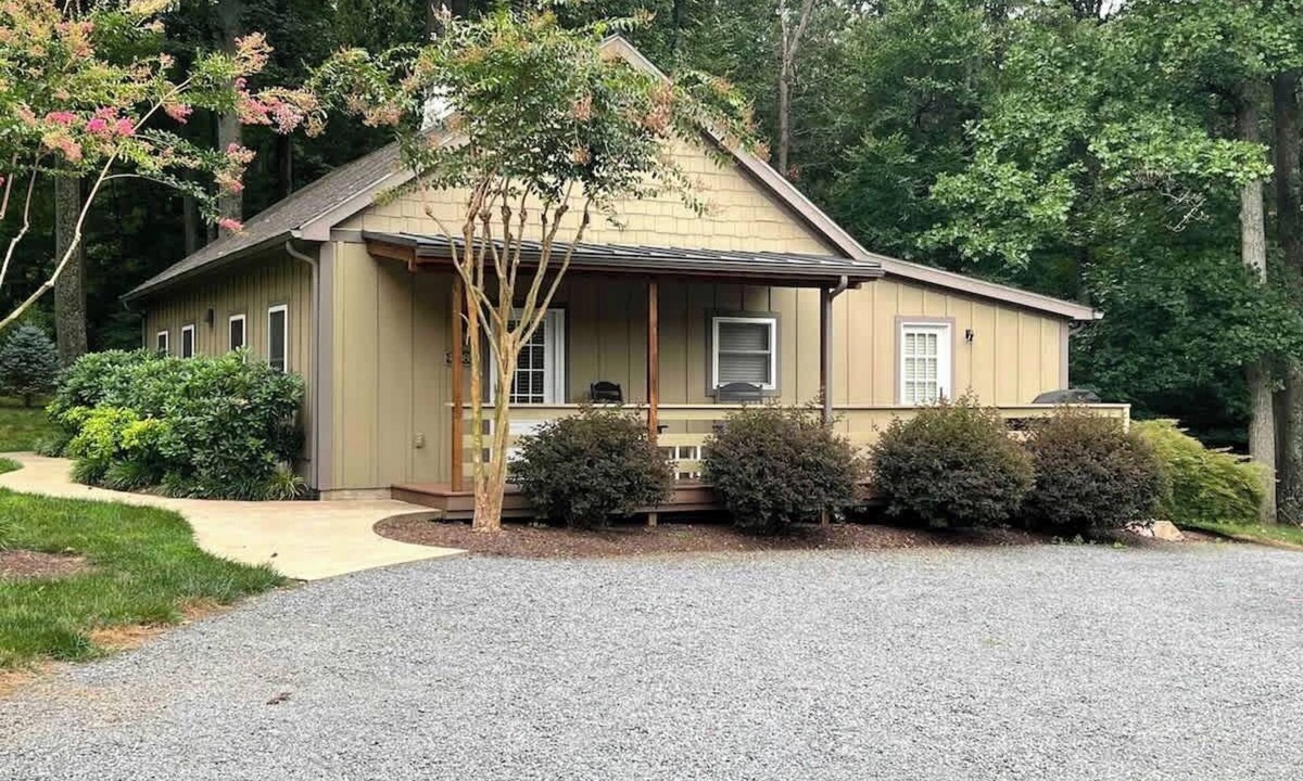 Tuscarora Cottage | Hilltop Cottage @ Shiloh