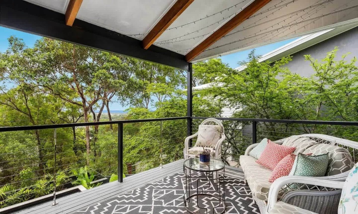 Coolum Beach House | Hilltop Hideaway at Coolum Beach