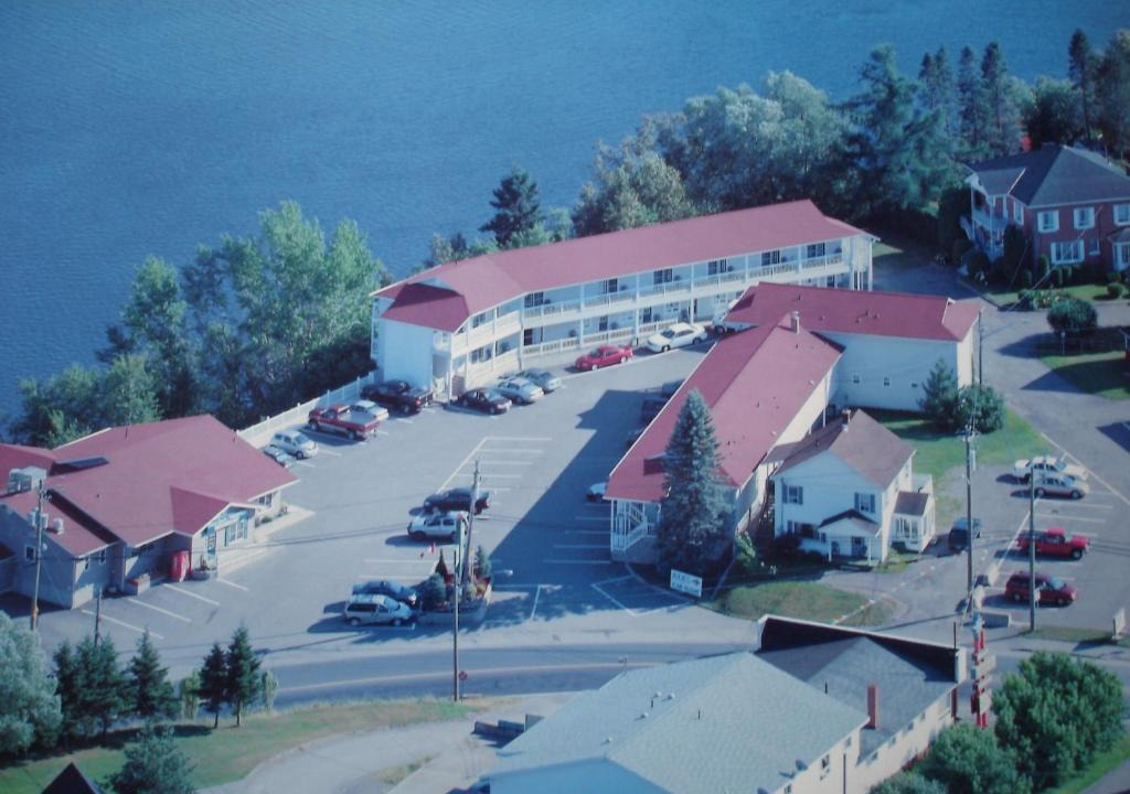 Grand Falls Hotel | Hilltop Motel & Restaurant