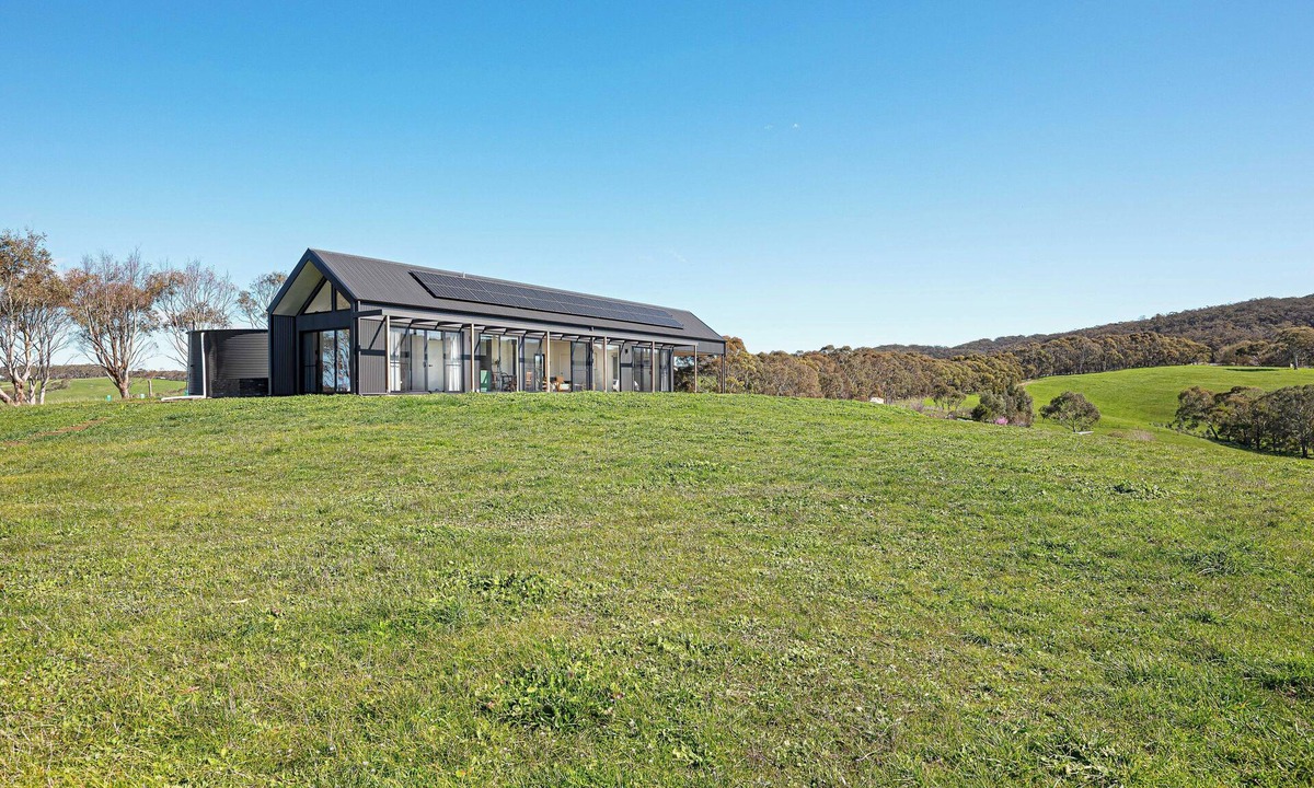 Kondoparinga House | Hilltop near Kuitpo