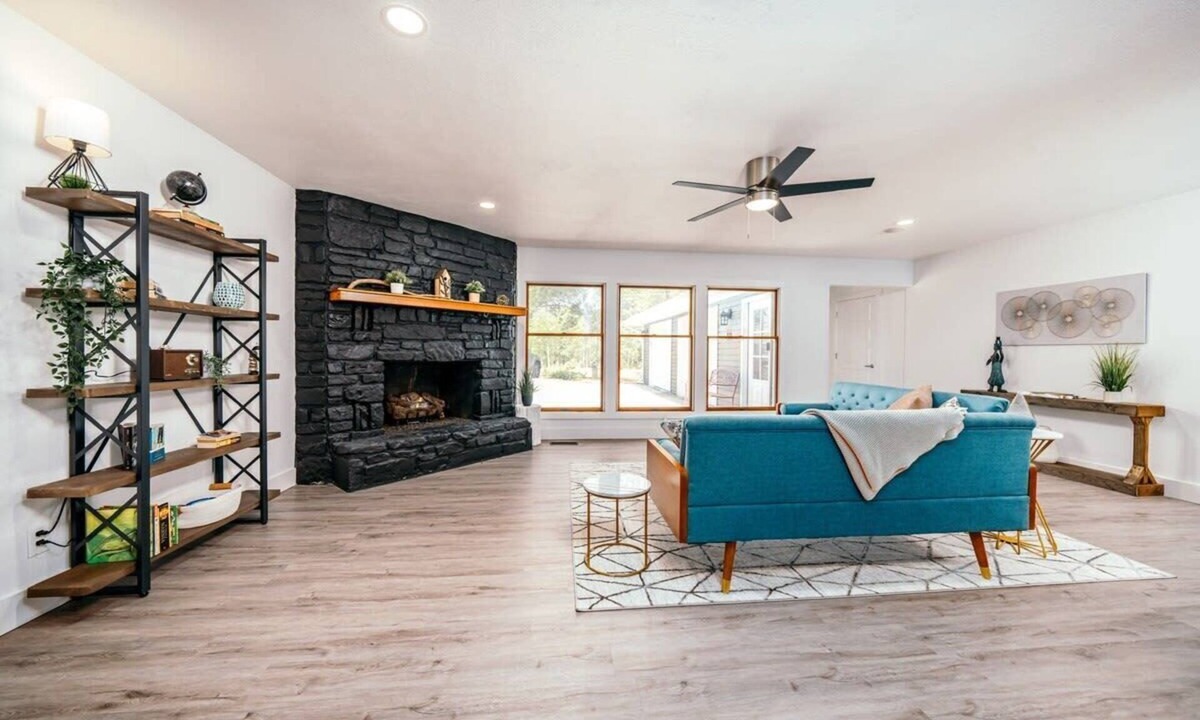 Bella Vista House | Hilltop Retreat in Bella Vista