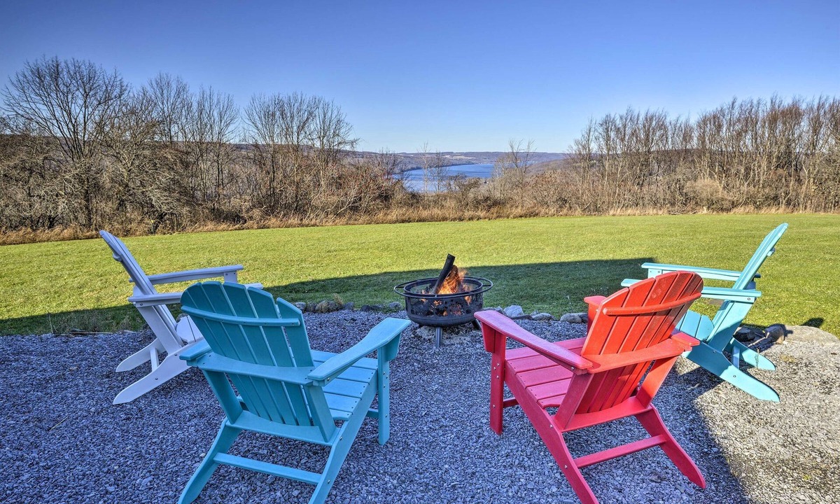 Tully House | Hilltop Retreat May M-Th Savings -10% Auto Applies